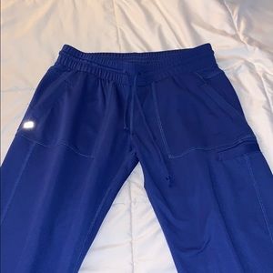 BeneFit women’s medium scrubs - pants. Blue